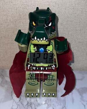 LEGO Legends of Chima Cragger Minifigure alarm clock with Gold Armor & Cape